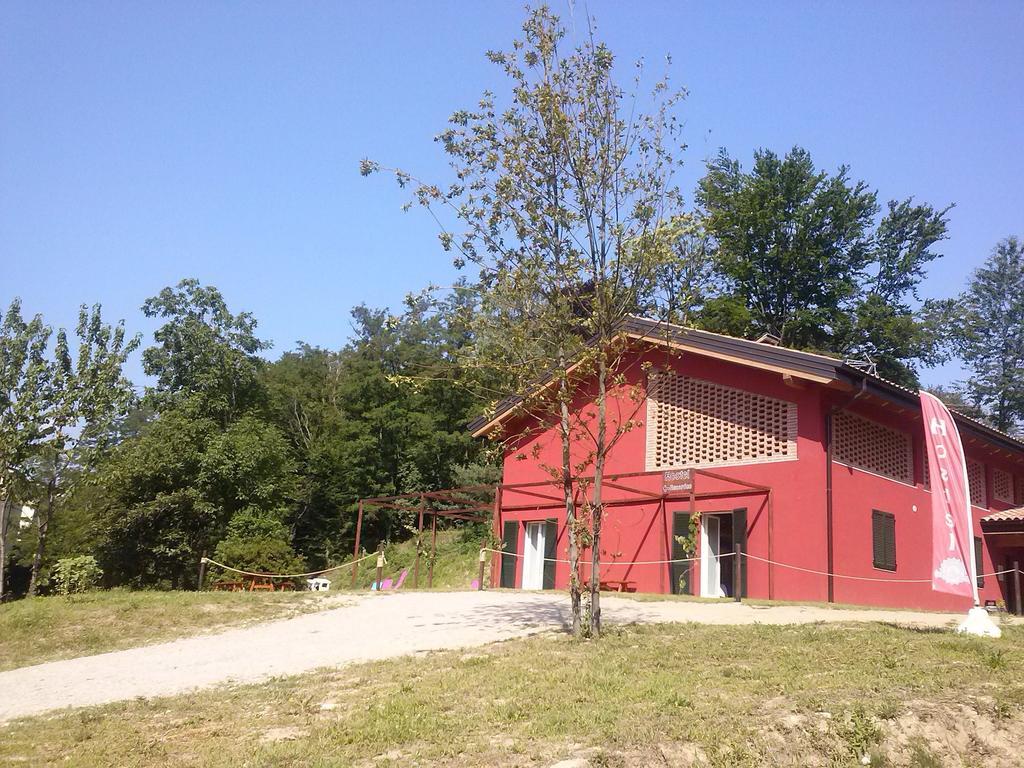 Ostello Casa Rossa Laveno-Mombello Exteriör bild